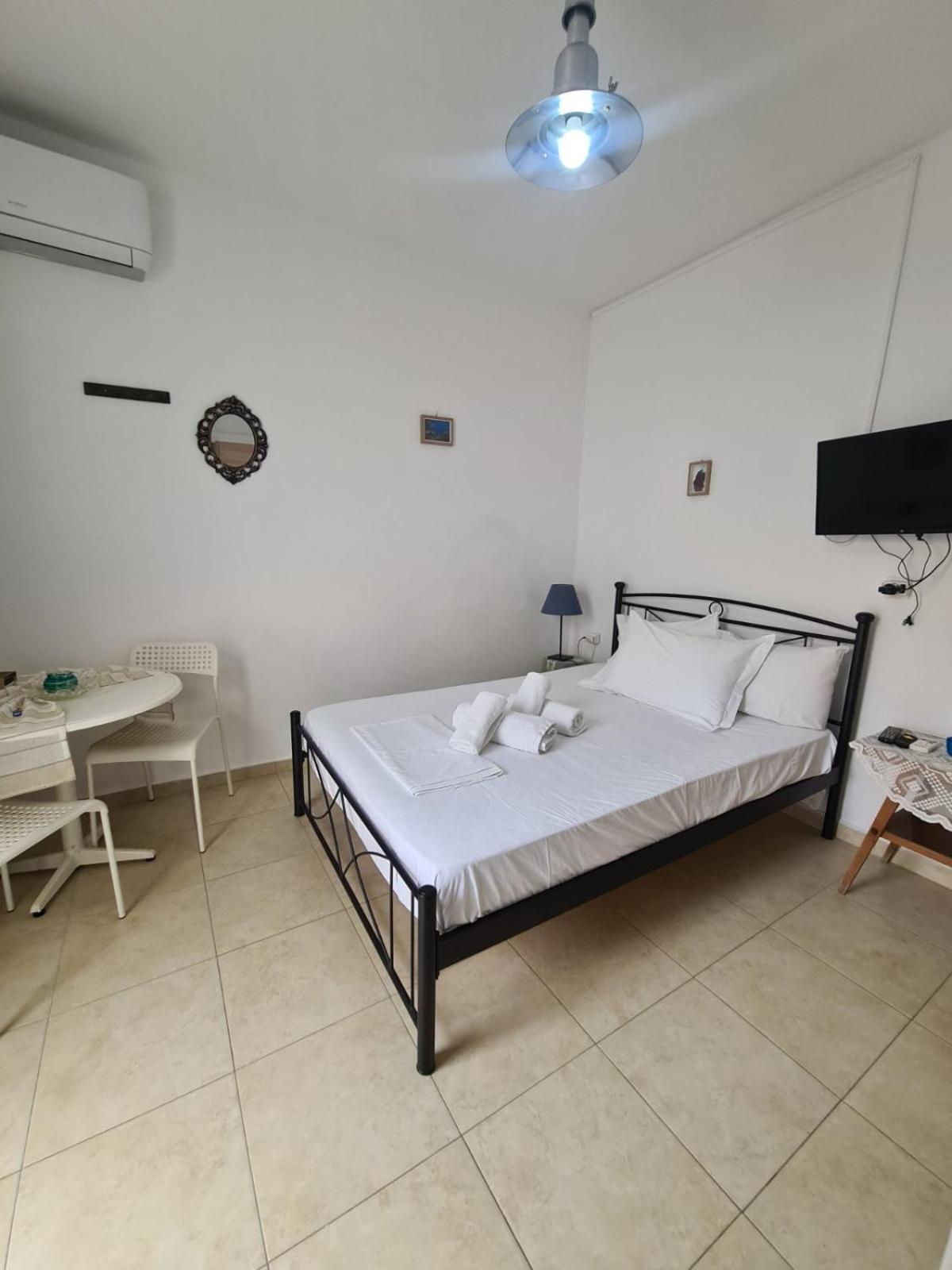 Aithra -Cosy Studio In Centre Of Poros Poros Town Exteriér fotografie