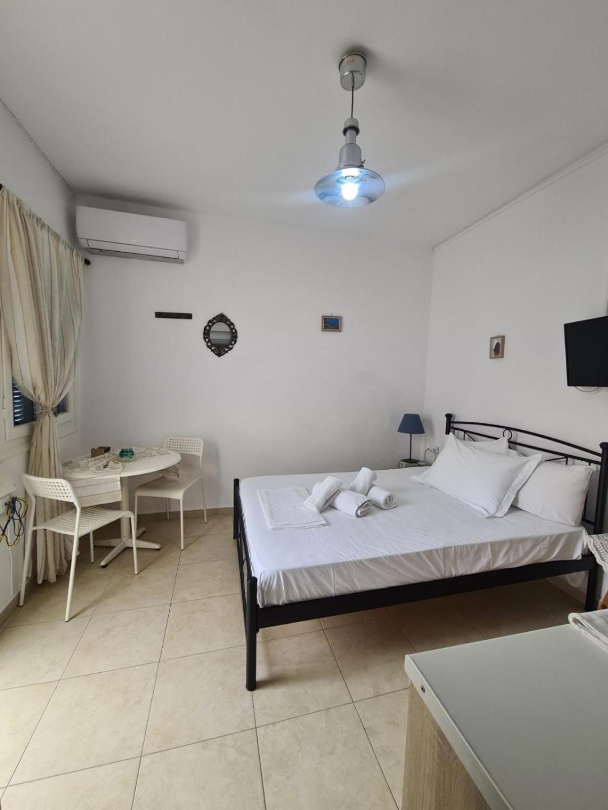 Aithra -Cosy Studio In Centre Of Poros Poros Town Exteriér fotografie